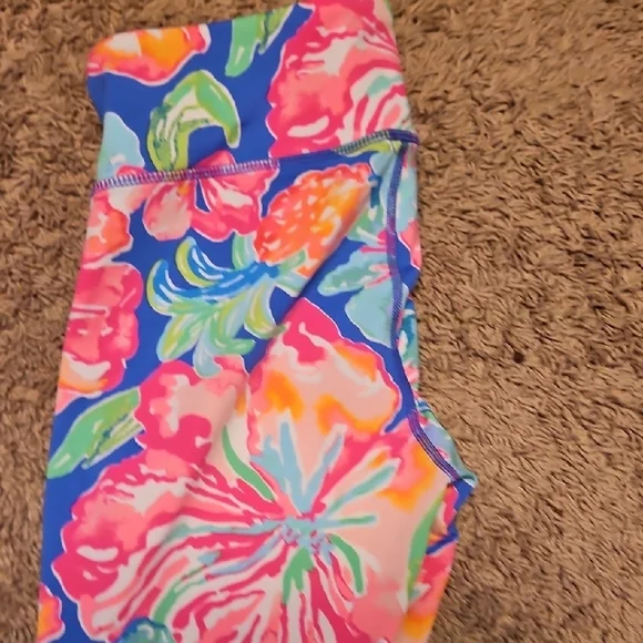 Lilly Pulitzer Luxletic Weekender Cropped Leggings - Picture 5 of 6